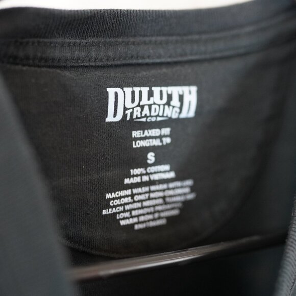 Duluth Trading Co. Black T-Shirt - Picture 2 of 3